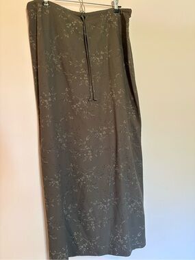 Eddie Bauer Olive Green Maxi Skirt with Subtle Floral Print